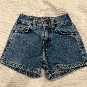 Vintage Levi’s denim jean shorts 12 months GUC